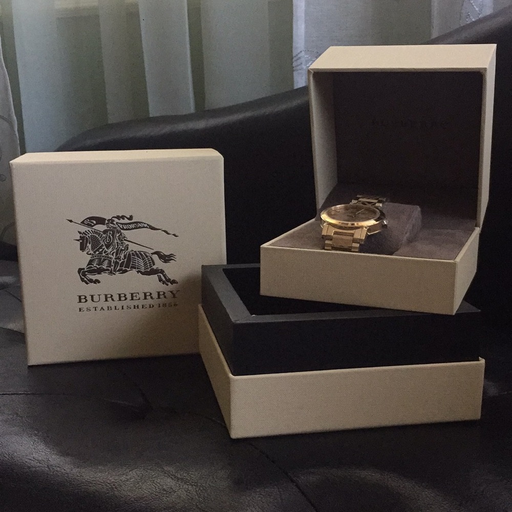 Burberry gold watch NEW.